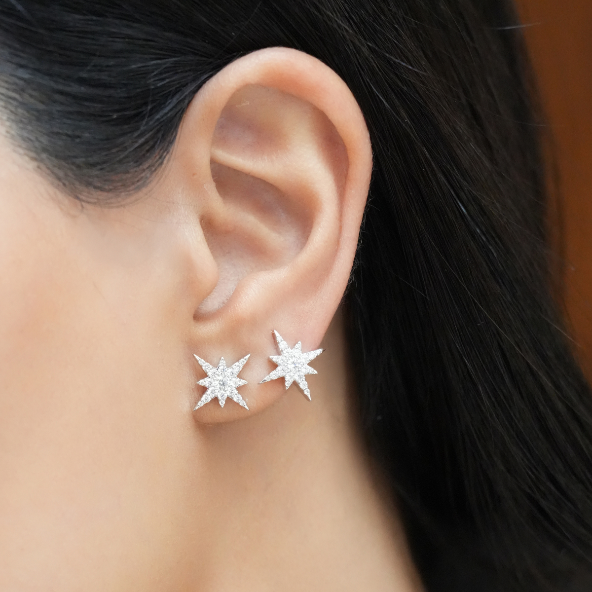 Video Thumbnail: 5 - Hearts on Fire Charmed Starburst Diamond Stud Earrings