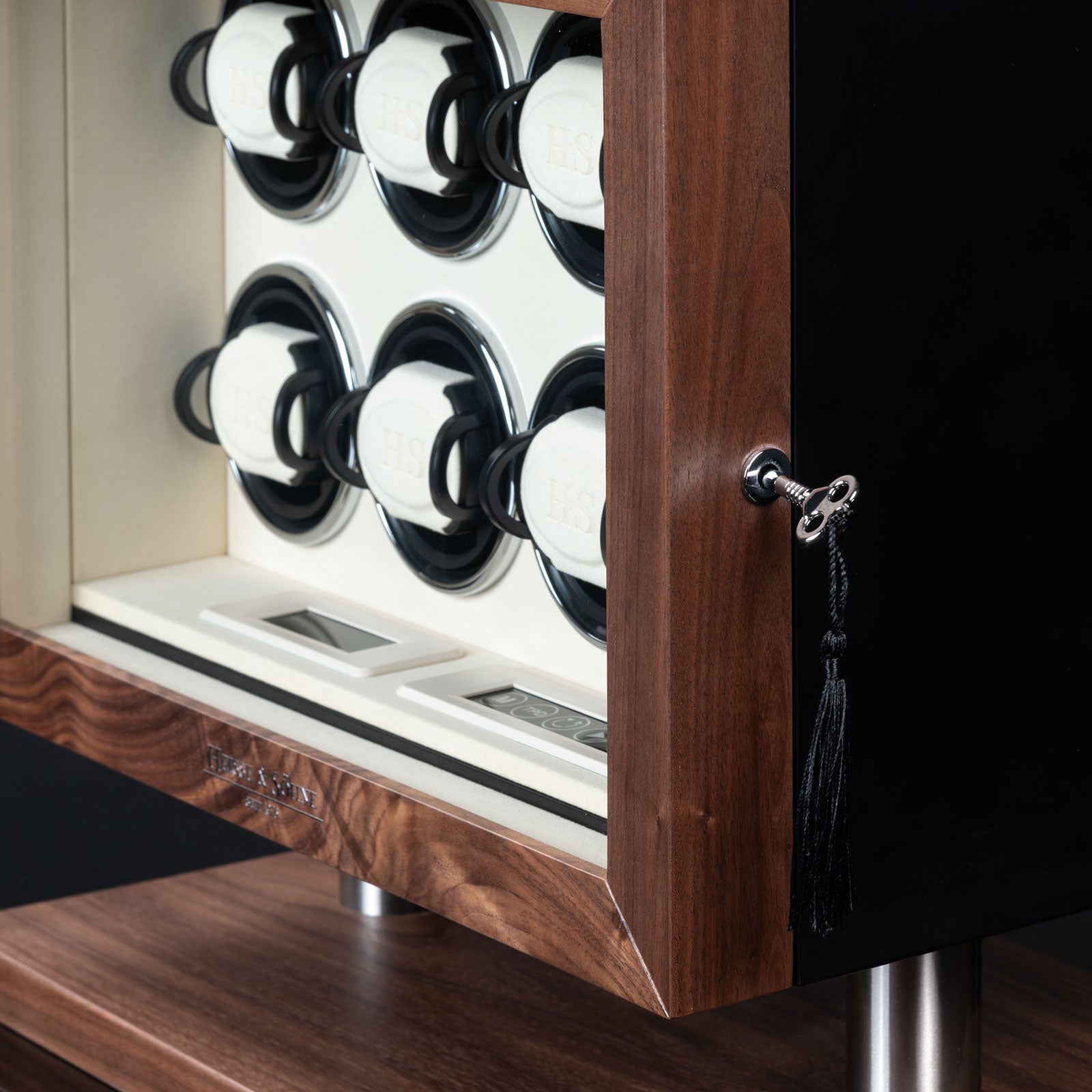 Collector New York Black and Cream 8 Watches