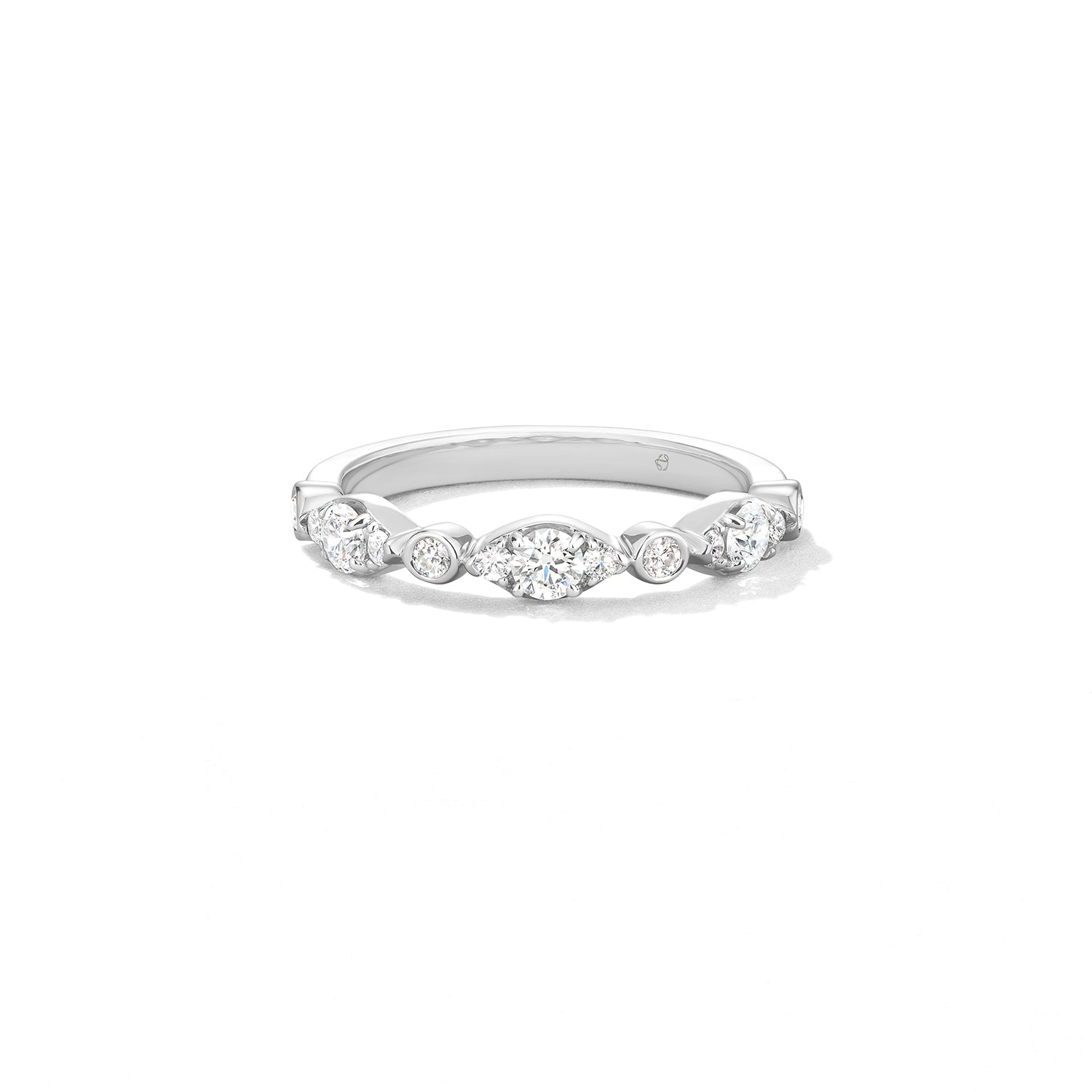 18K White Gold Bezel Regal Band
