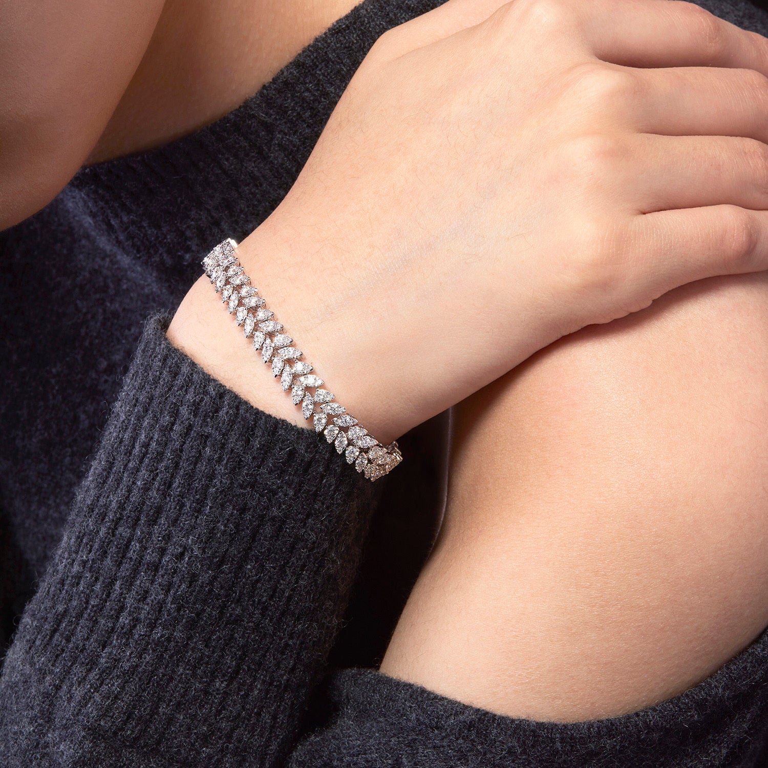 18K White Gold Aerial Dewdrop Double Line Bracelet