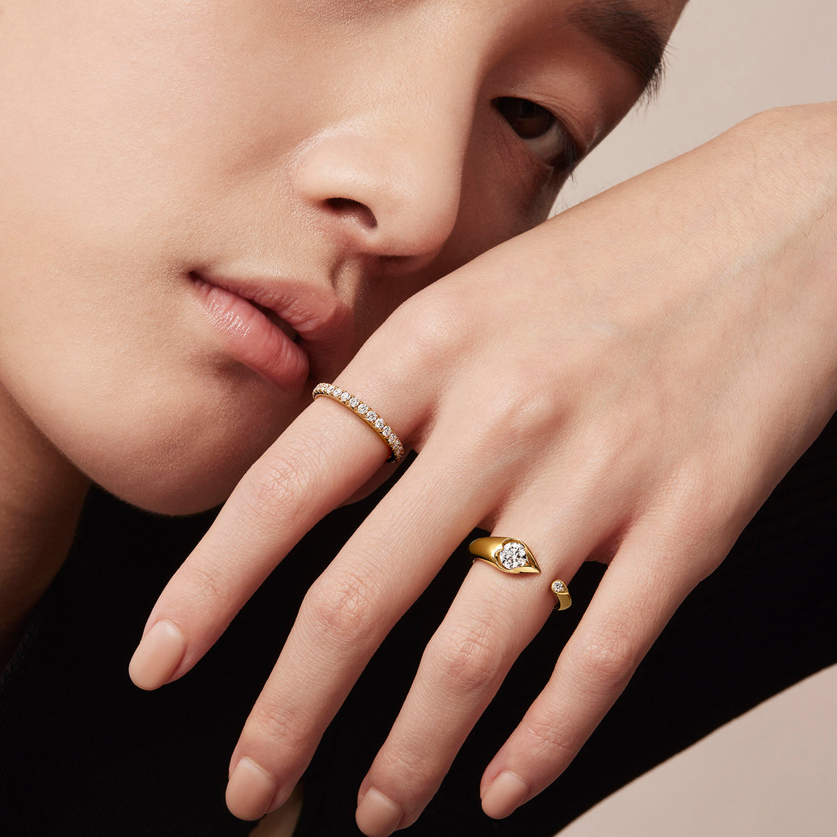 Hearts On Fire 18K White Gold LU Collection Open Droplet Ring.