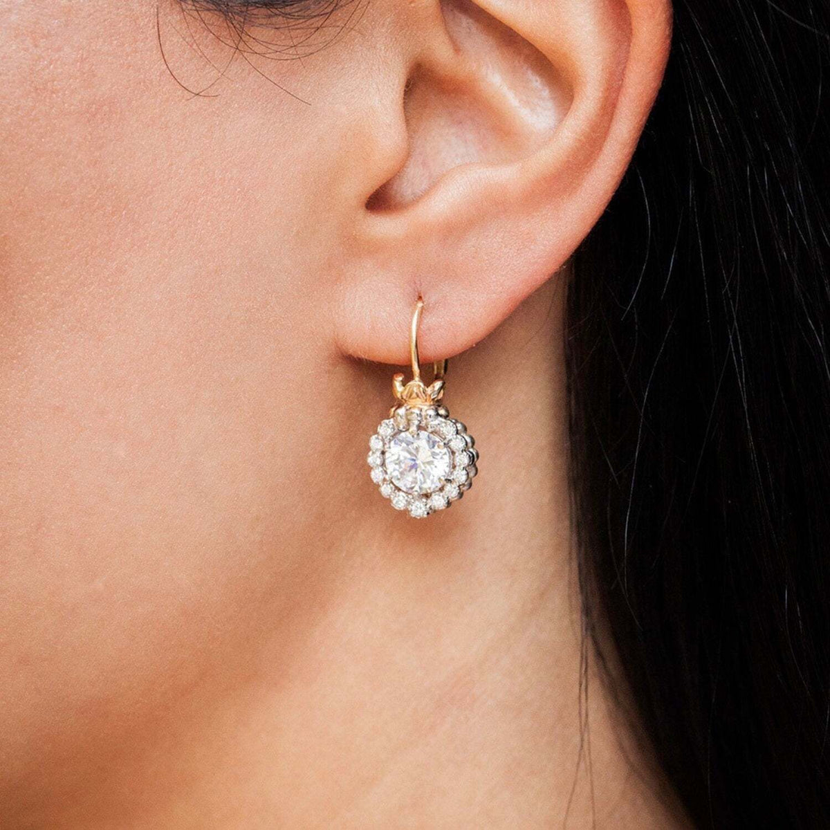 Video Thumbnail: Untitleddesign 2024 05 - Vahan Halo Diamond Drop Earrings