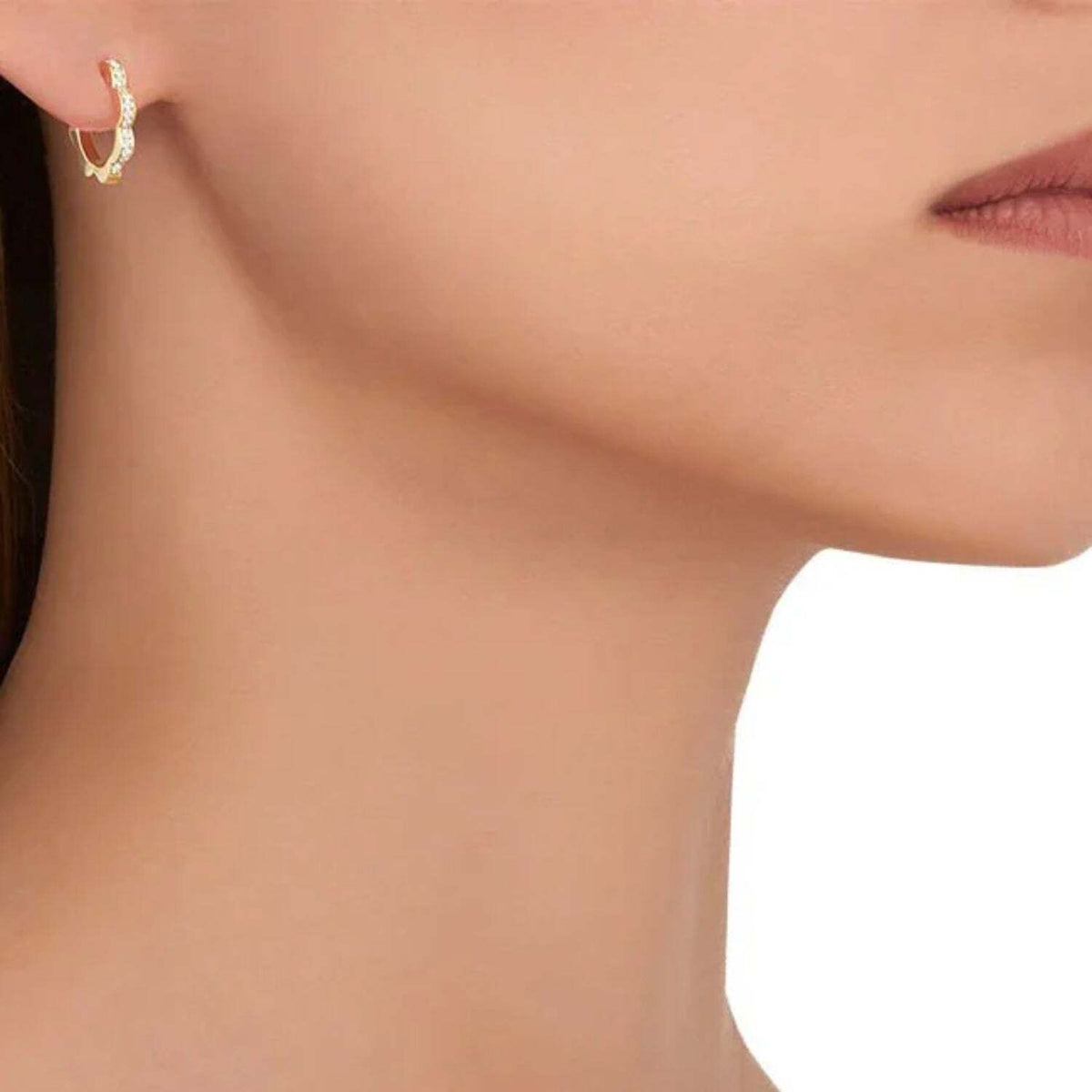 Video Thumbnail: Untitleddesign 2024 05 - Cadar Design Triplet Hoop Earring