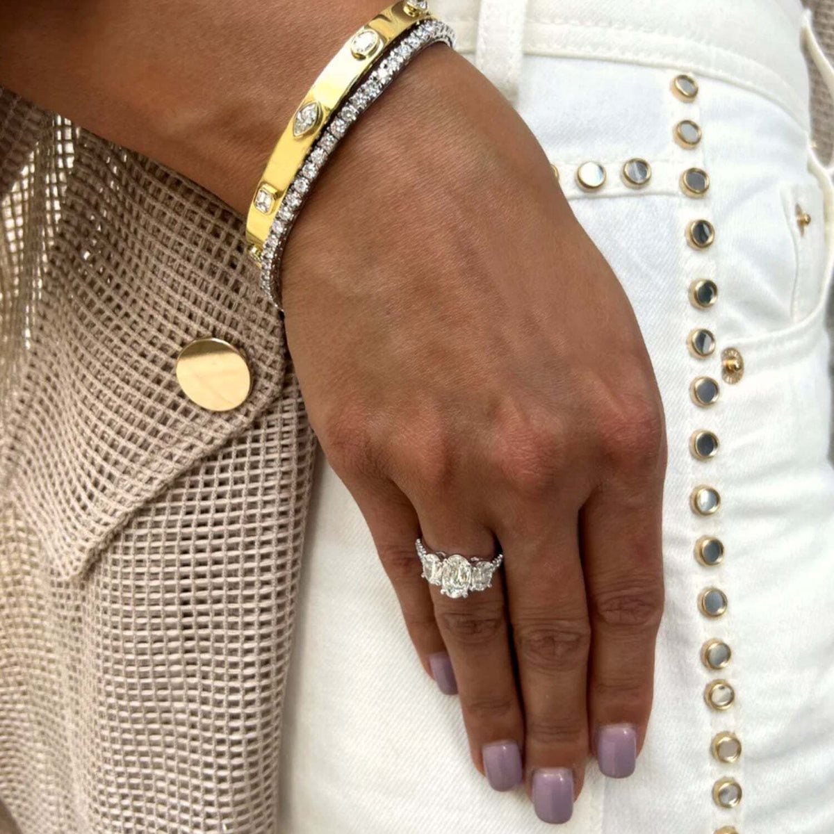 Video Thumbnail: Untitleddesign 2024 06 - 18k Yellow Gold Diamond Bangle