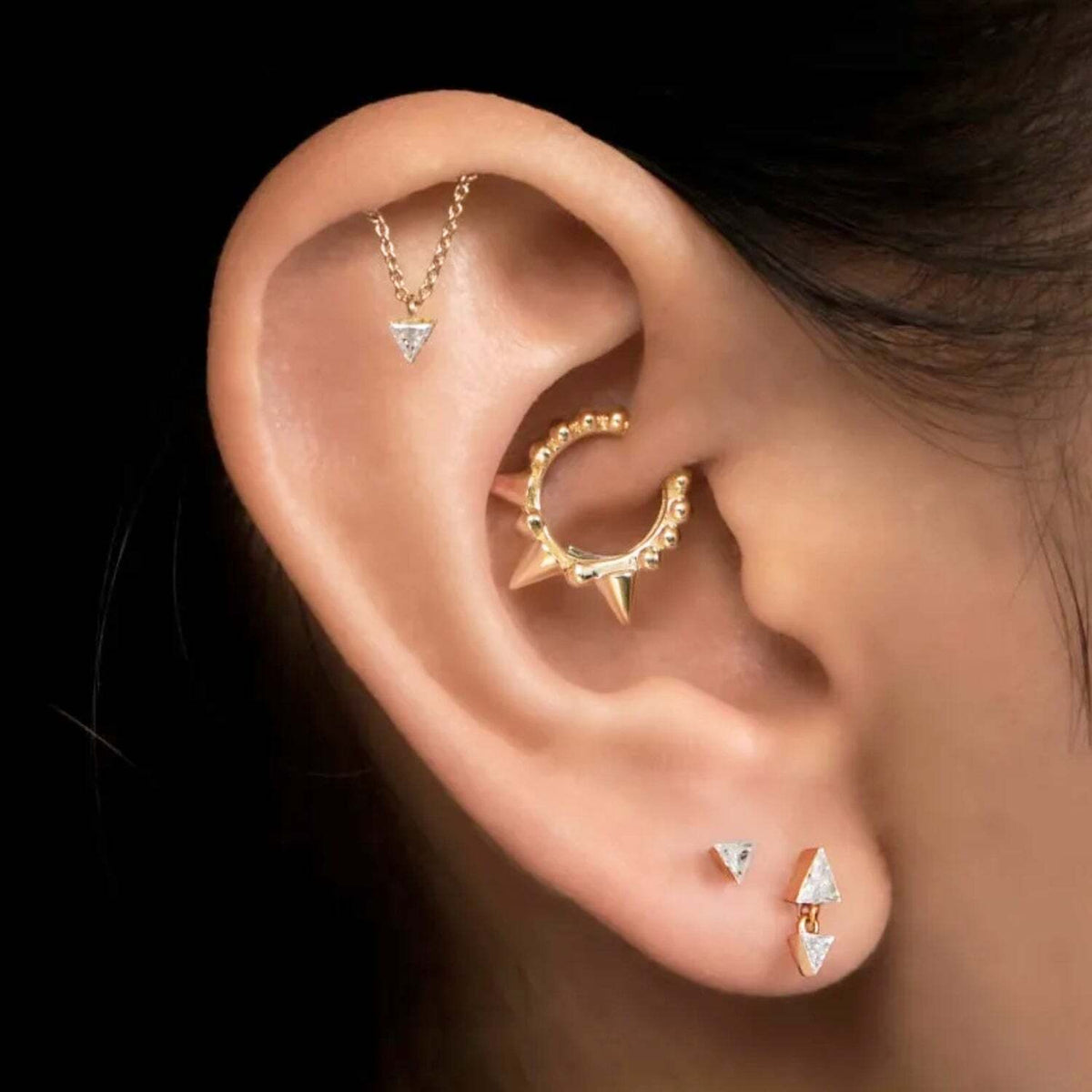 Video Thumbnail: Untitleddesign 2024 06 - Maria Tash Gold Triple Short Spike Granulated Clicker 8mm