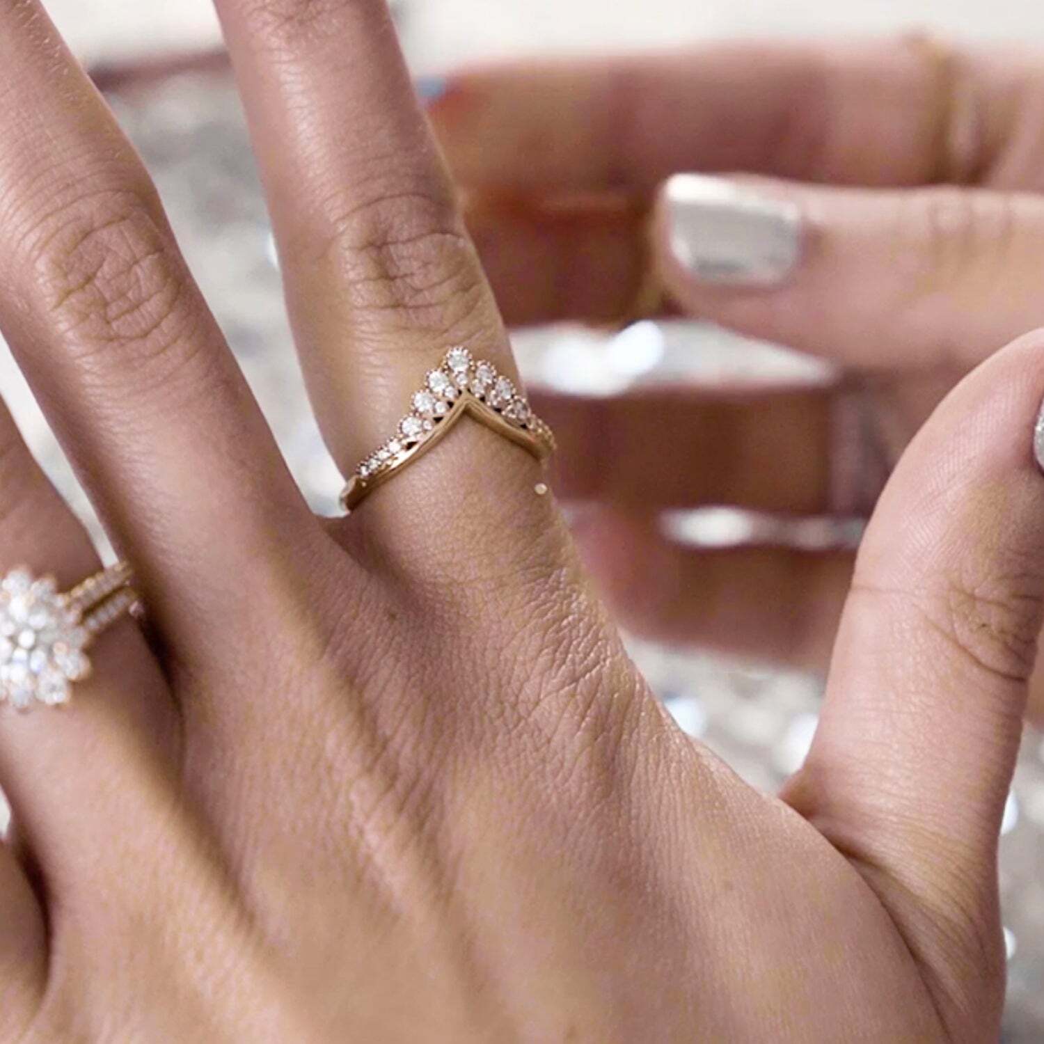 Video Thumbnail: Untitleddesign 2024 06 - Hearts on Fire Behati Silhouette Diamond Band 0.23ctw