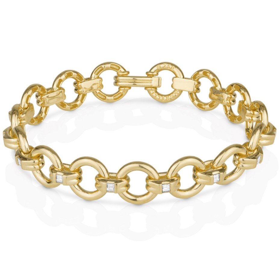 Fancy Bar & Chain Style Bracelet Crafted In 18K Yellow Gold. Set With 0.72 Carat Total Weight Round Brilliants SI Clarity G-H Colour. 31.9 Grams