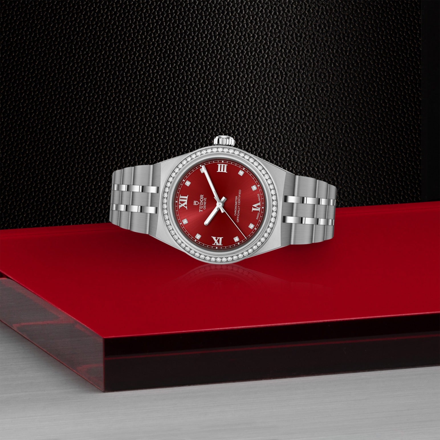 Video Thumbnail: Tudor 0002 73959685 7326 4200 - Tudor Royal M2830a1s0-0002