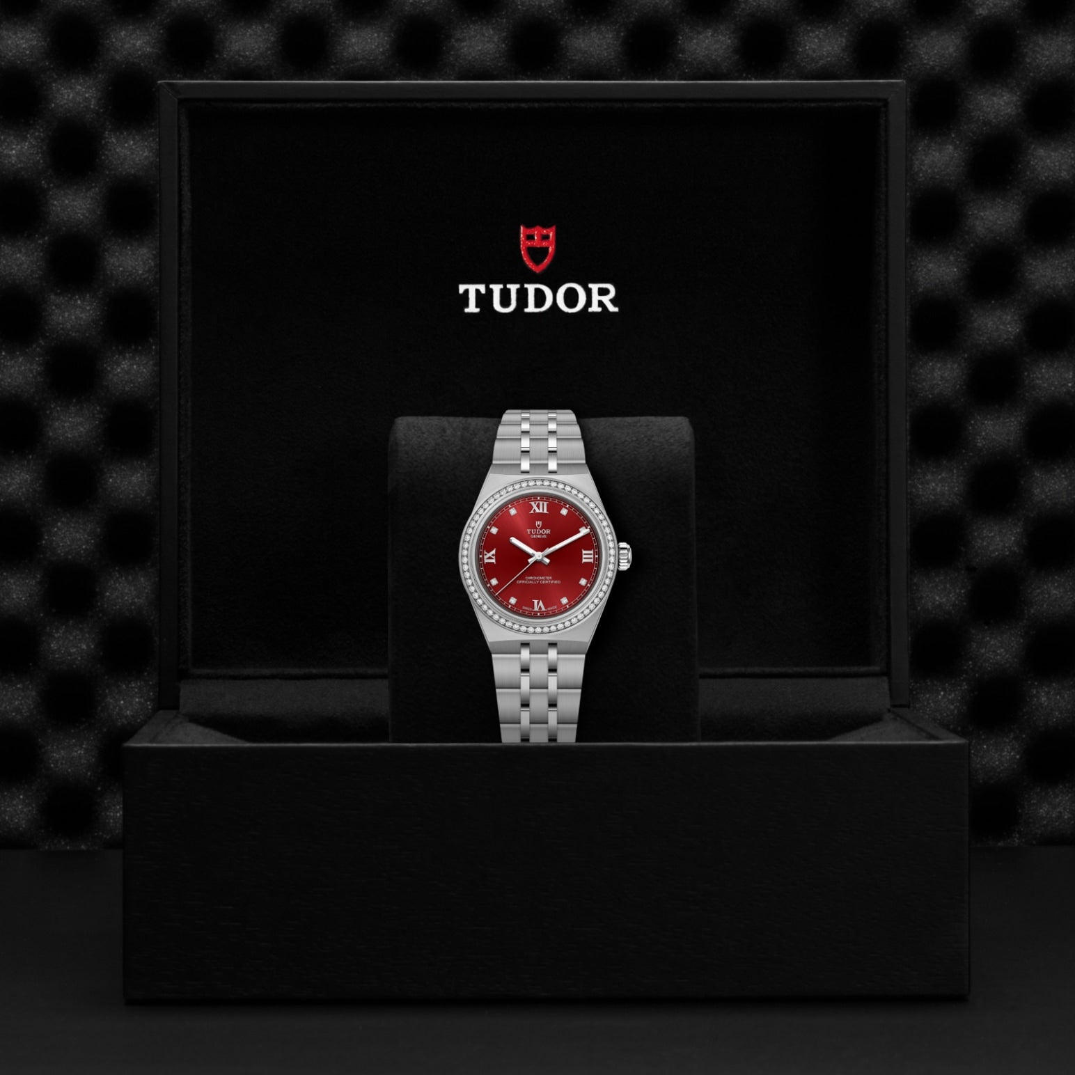 Video Thumbnail: Tudor 0002 - Tudor Royal M2830a1s0-0002