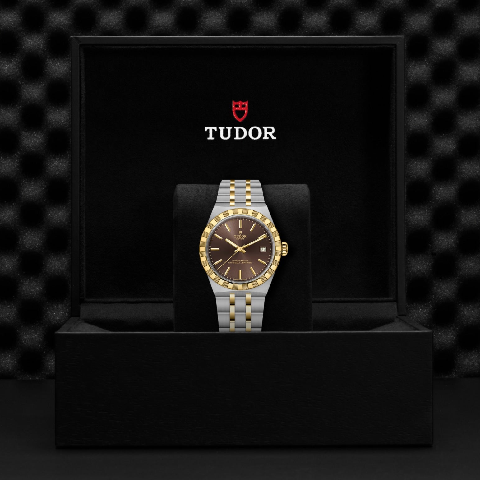 Video Thumbnail: Tudor 0001 2461 - Tudor Royal M2836c1a3-0001