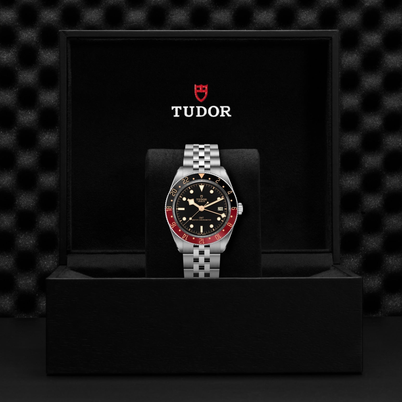 Video Thumbnail: Tudor 0003 Aceb - Black Bay 58 GMT M7939g1a0nru-0003