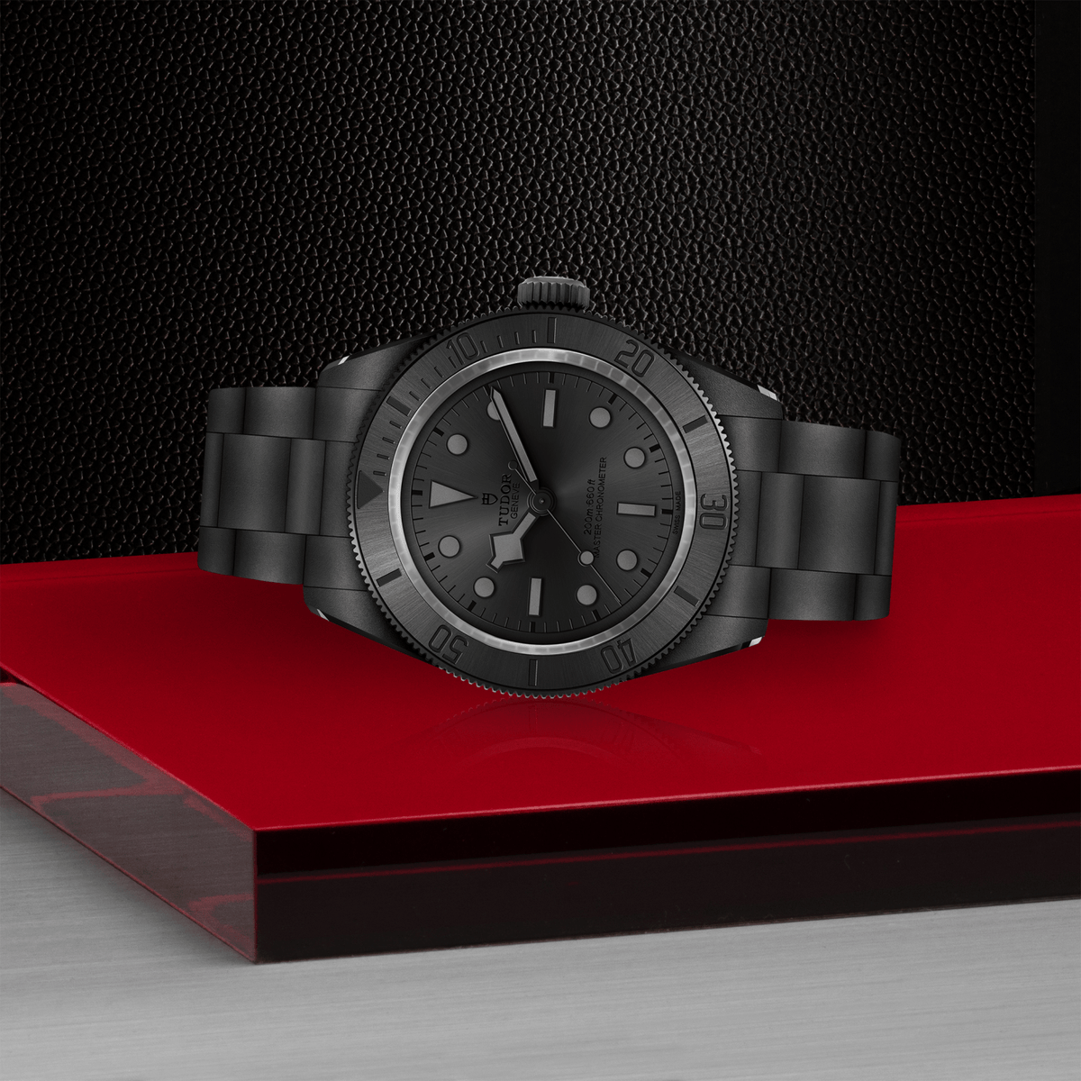 Video Thumbnail: Tudor 0001 2 - Black Bay Ceramic M7941a1acnu-0001