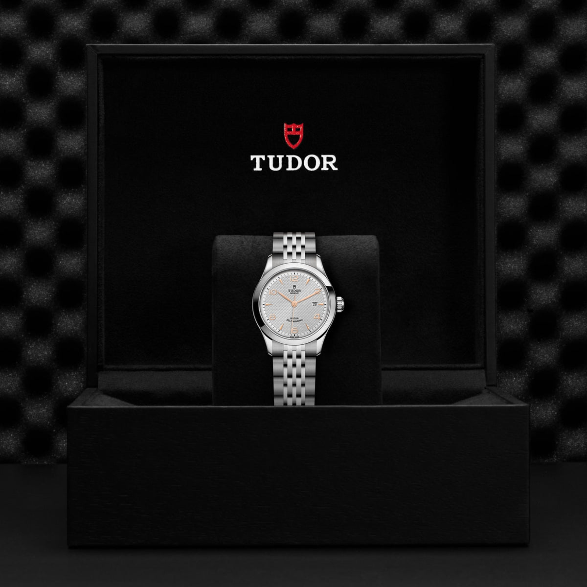 Video Thumbnail: Tudor 0001 - Tudor 1926 M91350-0001