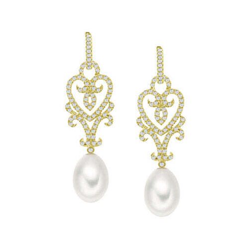 Video Thumbnail: Pearl Drop Diamond Earrings