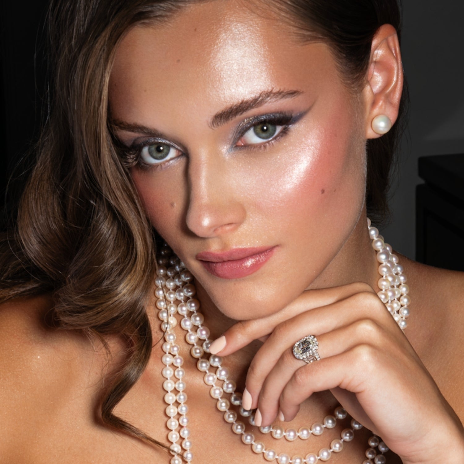 14K White Gold AA Round Akoya Pearl Stud Earrings