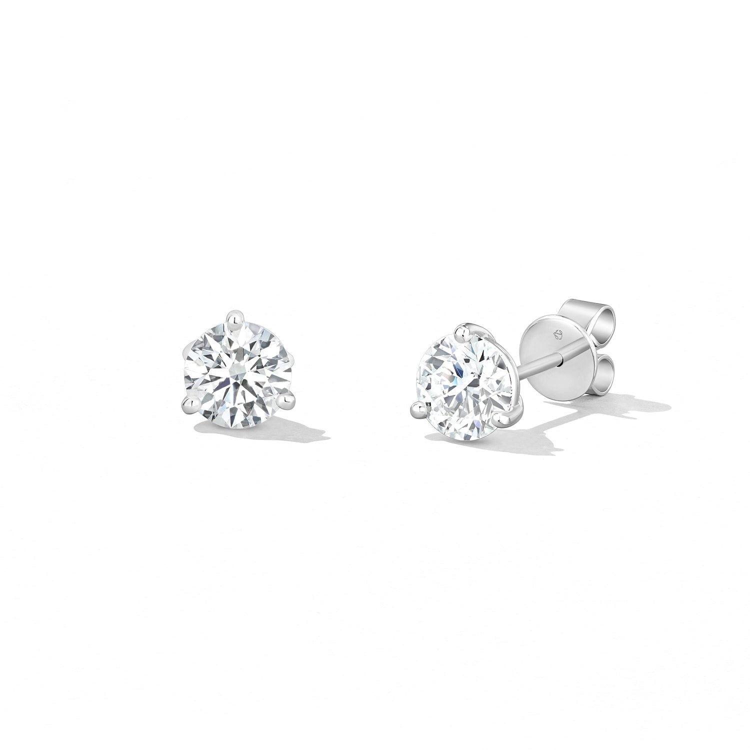18K White Gold Three-Prong Stud Earring (0.34CTW)