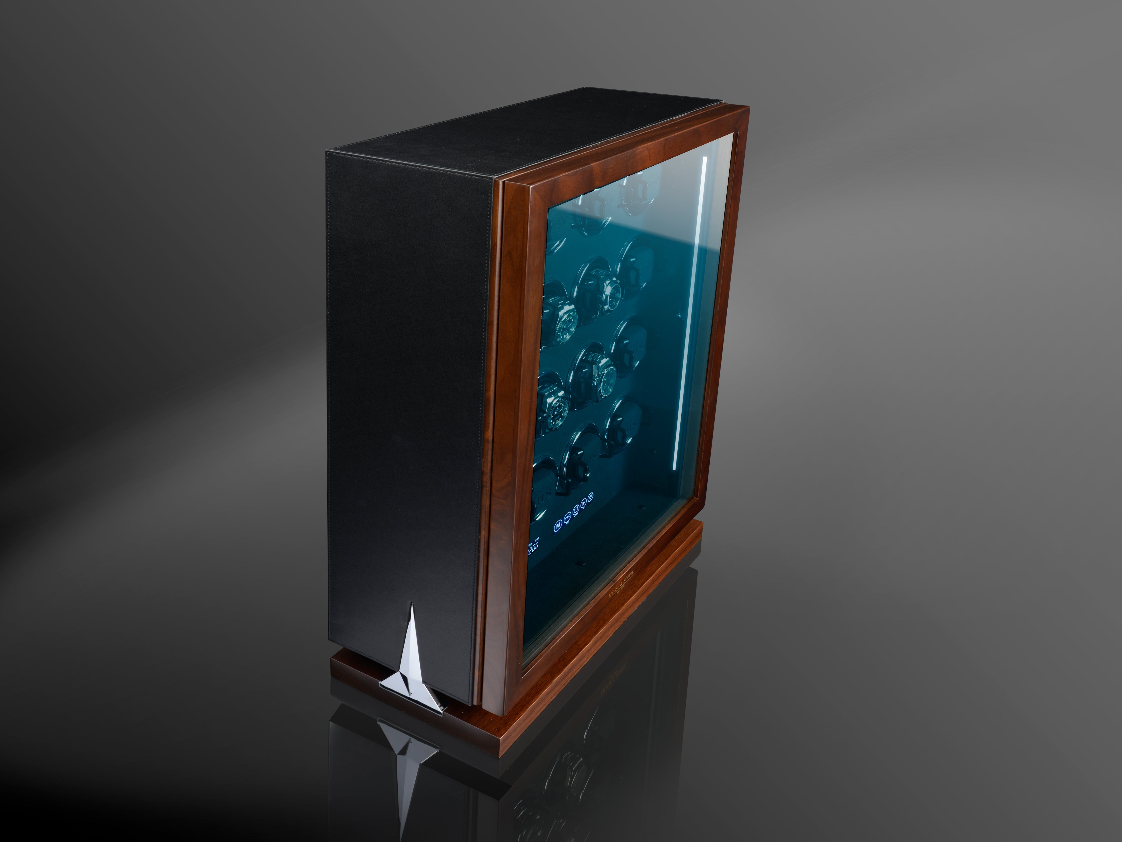 Video Thumbnail: 70019 132 33 37 a 02 - Heisse &amp; Söhne Triton Watch Winder for 16 Watches - Walnut &amp; Black