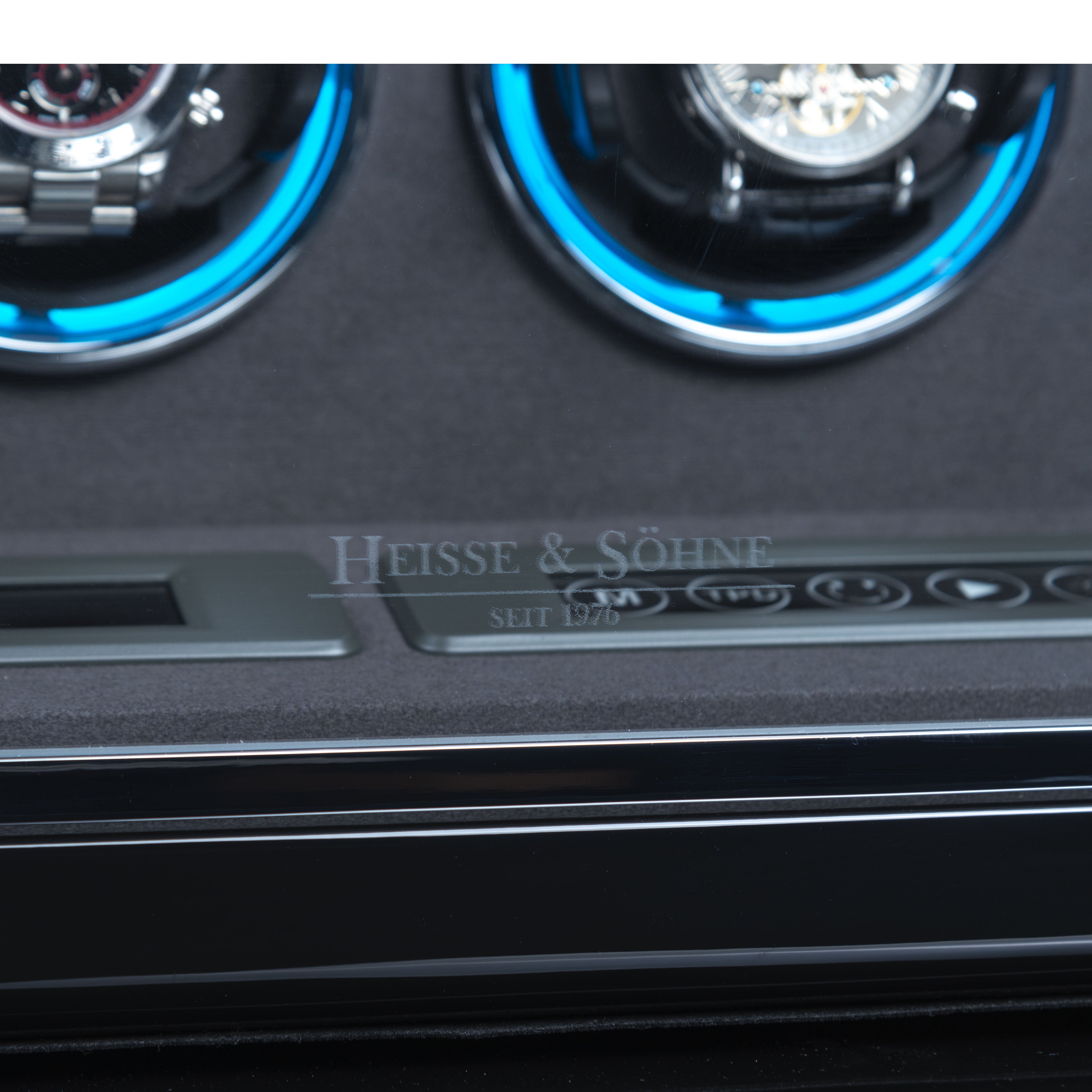 Video Thumbnail: 70019 225 142 D 02 - Heisse &amp; Söhne Chicago Watch Winder for 6 Watches in Black