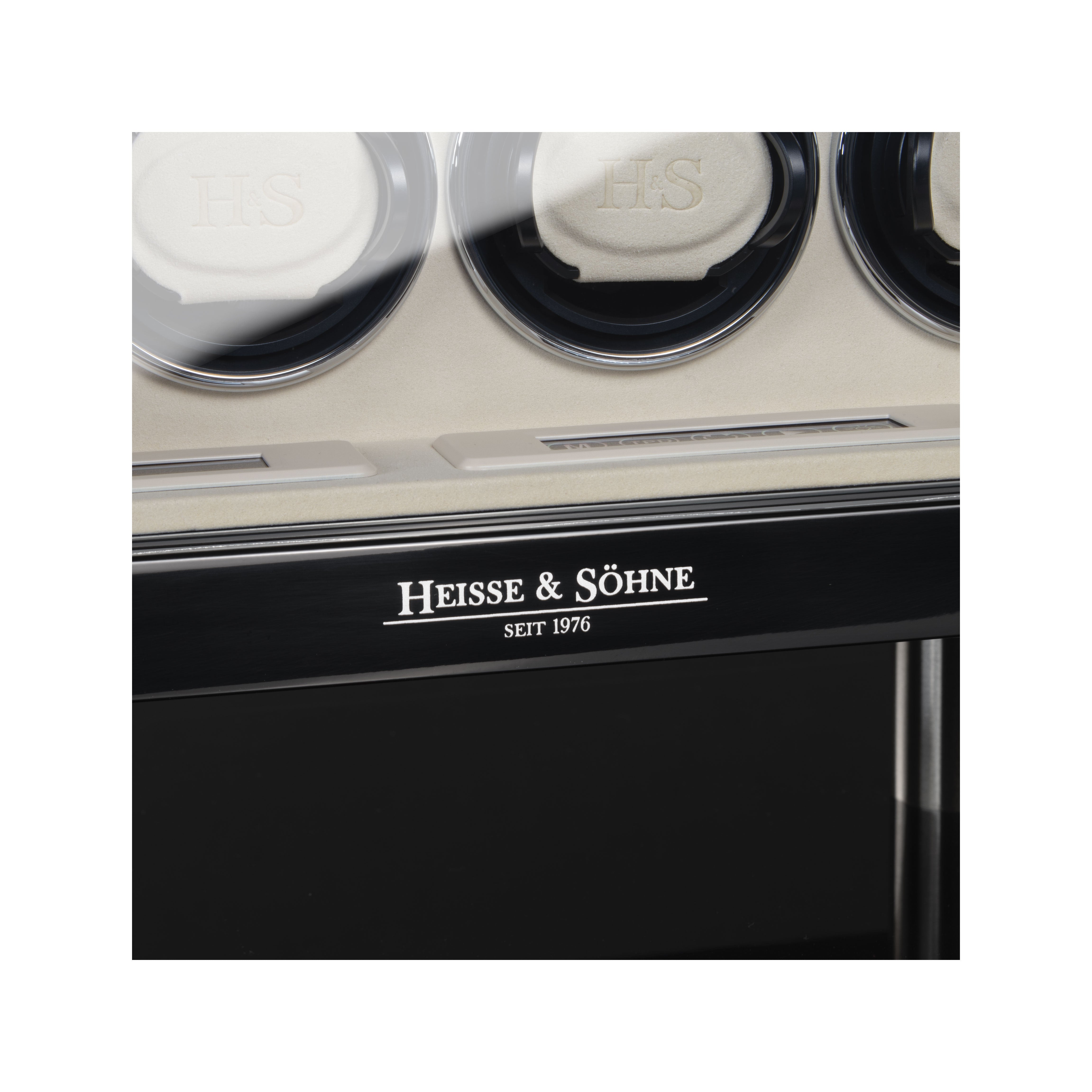 Video Thumbnail: 70019 235 11 D 02 - Heisse &amp; Söhne Collector Watch Winder for 16 Watches in Black &amp; Cream