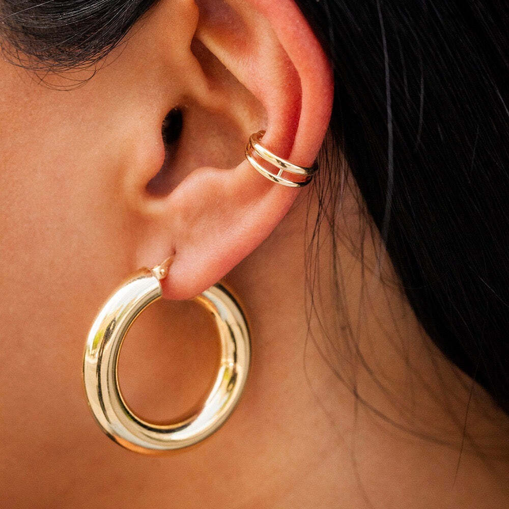 Video Thumbnail: Gold Single Cuff Earring