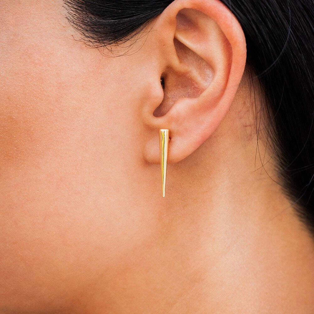 Video Thumbnail: Gold Pointer Stud Earrings