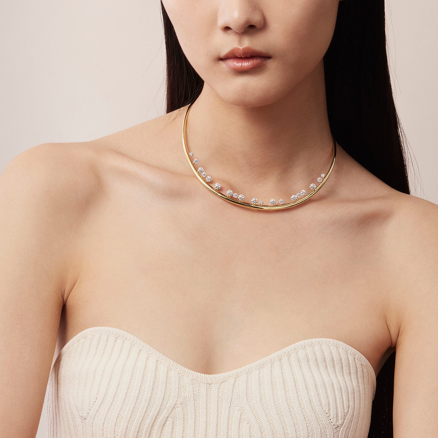 18KY Gold Barre Floating Diamond Choker