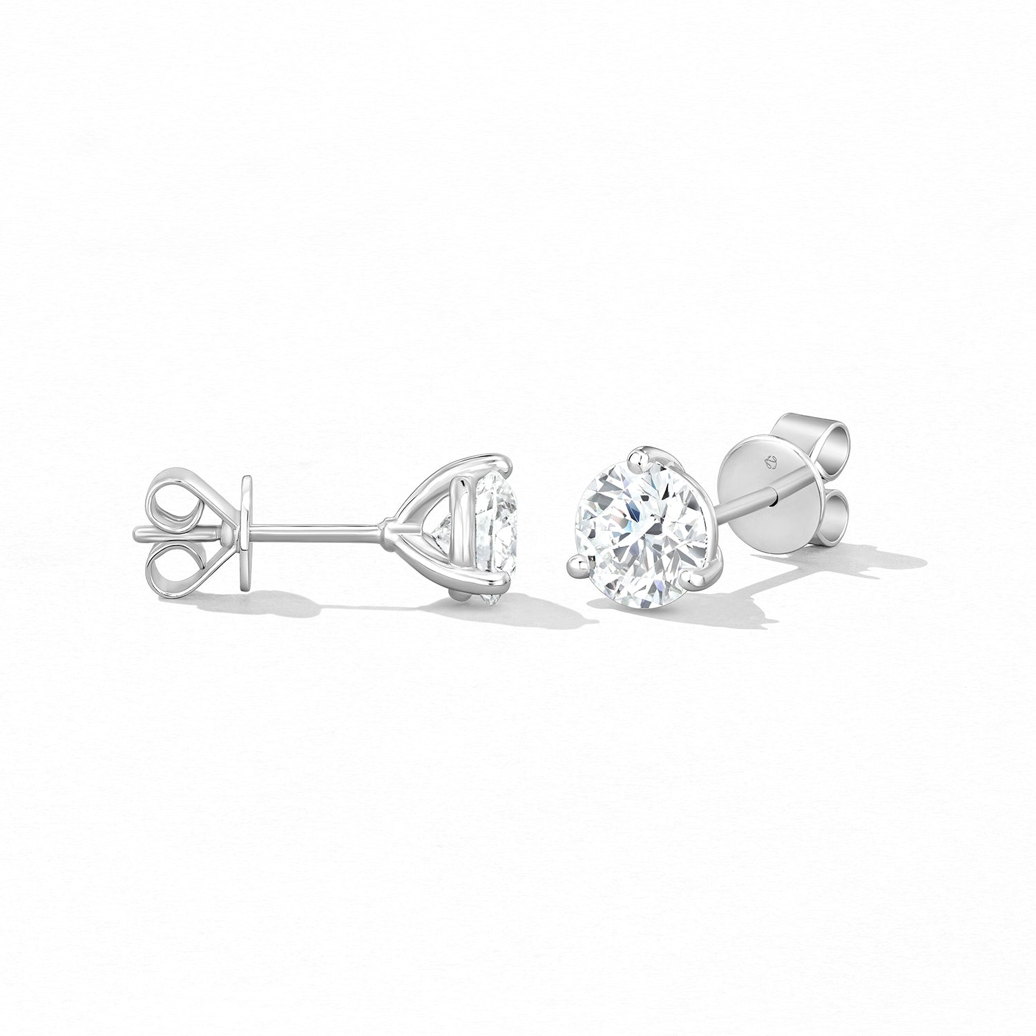 18K White Gold Three-Prong Stud Earring (0.47CTW)