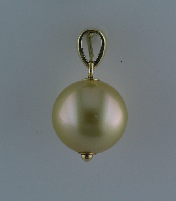 Pre-Owned Golden Pearl Pendant