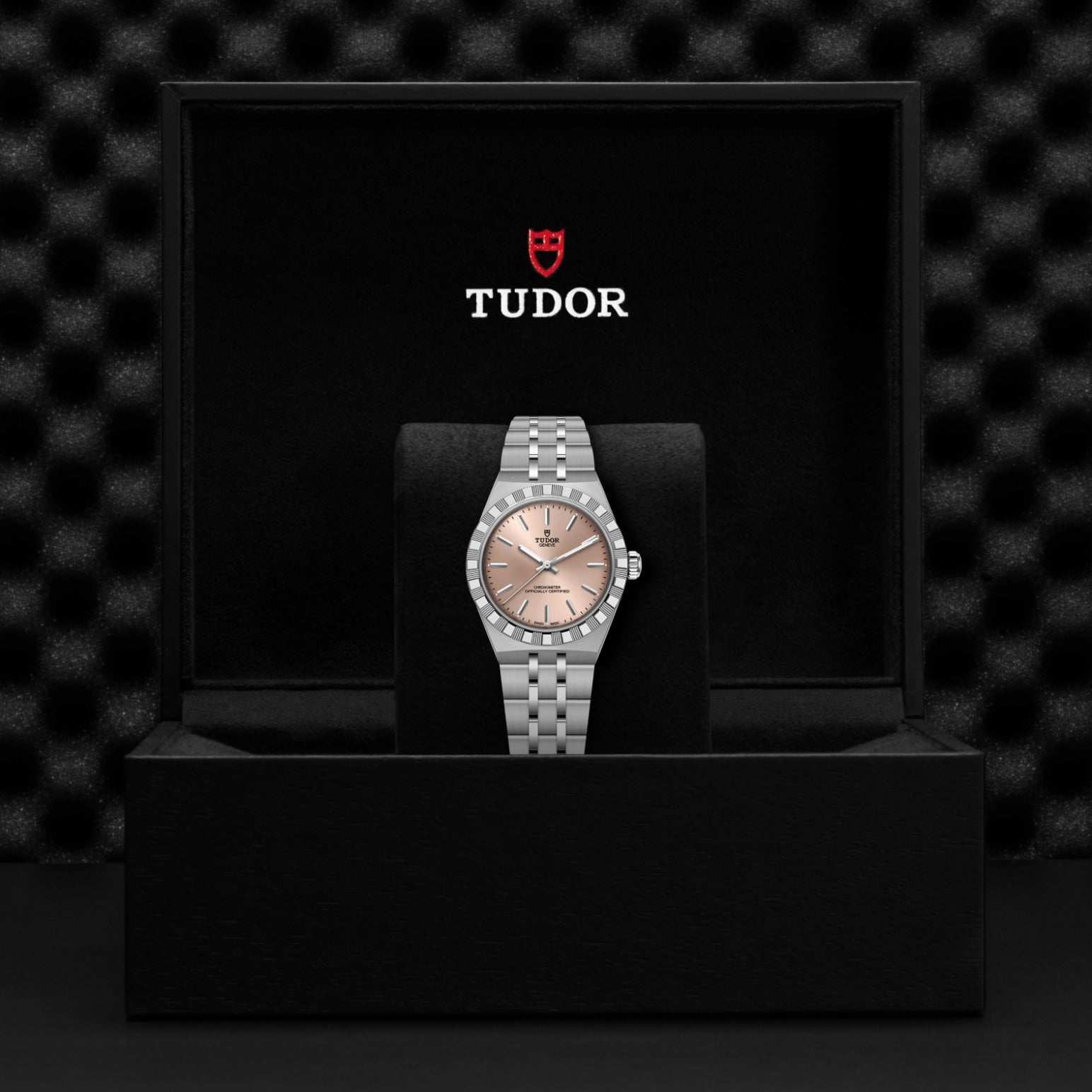 Video Thumbnail: Tudor 0003 3128 - Tudor Royal M2830a1a0-0003