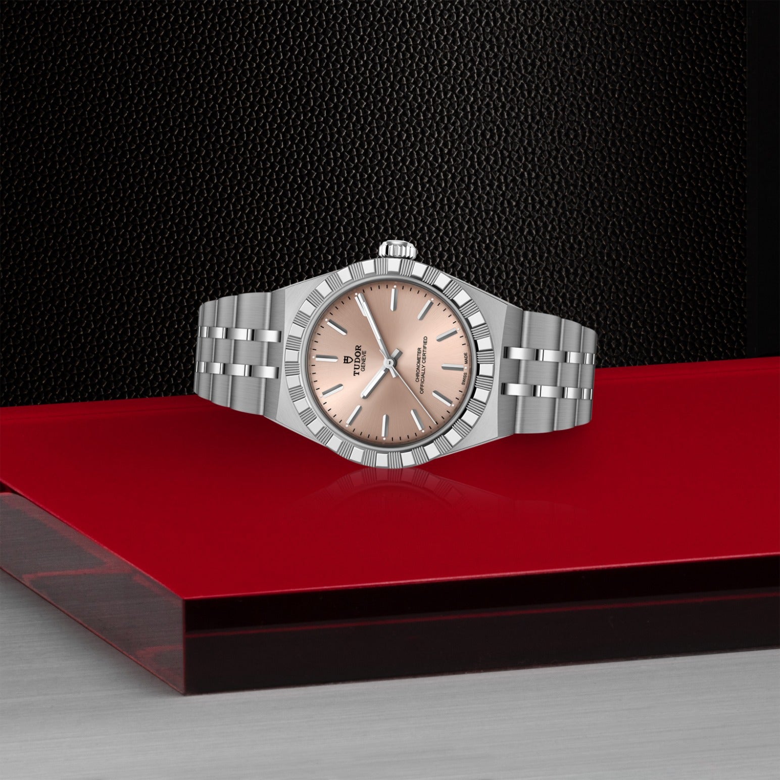 Video Thumbnail: Tudor 0003 - Tudor Royal M2830a1a0-0003