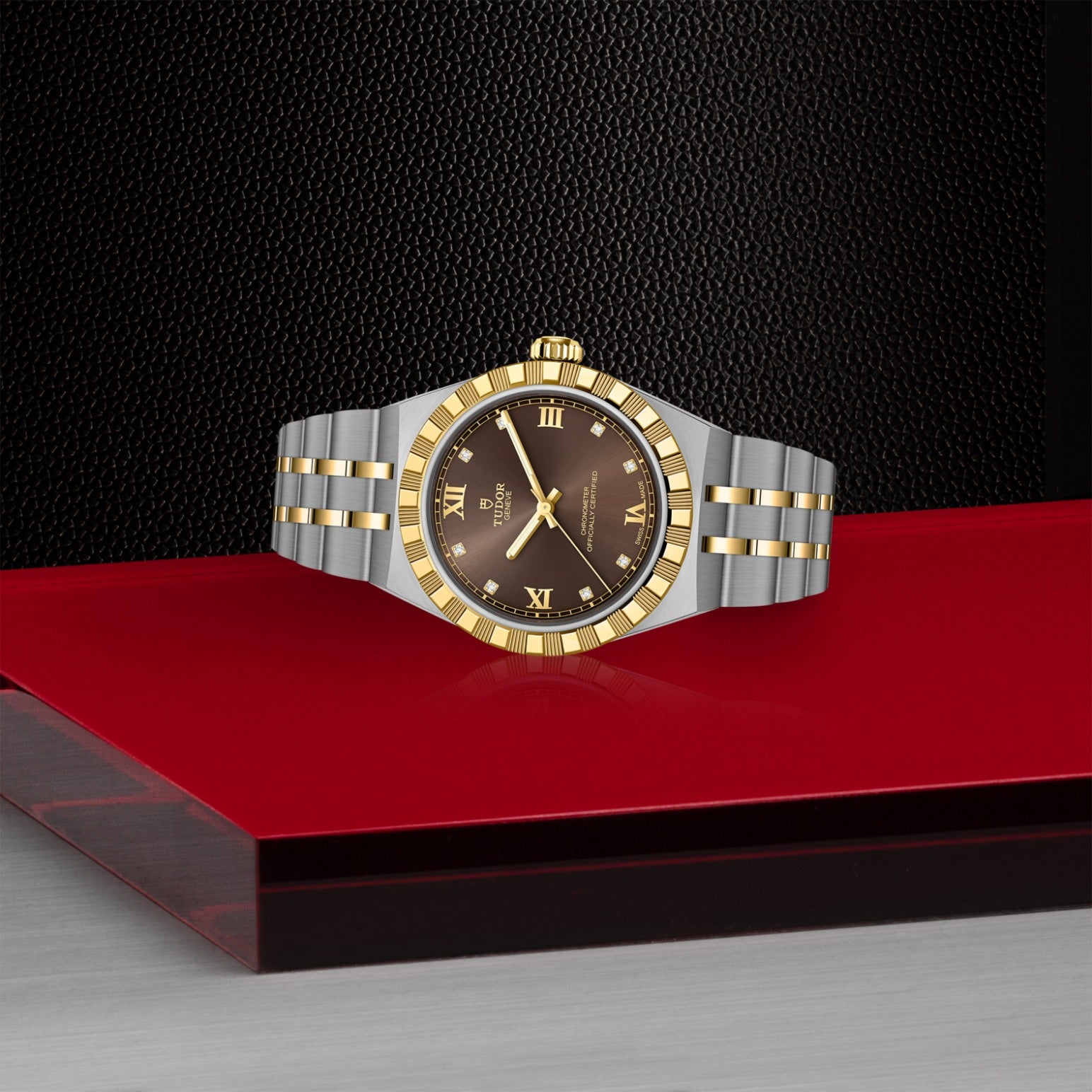 Video Thumbnail: Tudor 0001 - Tudor Royal M2830a1a3-0001