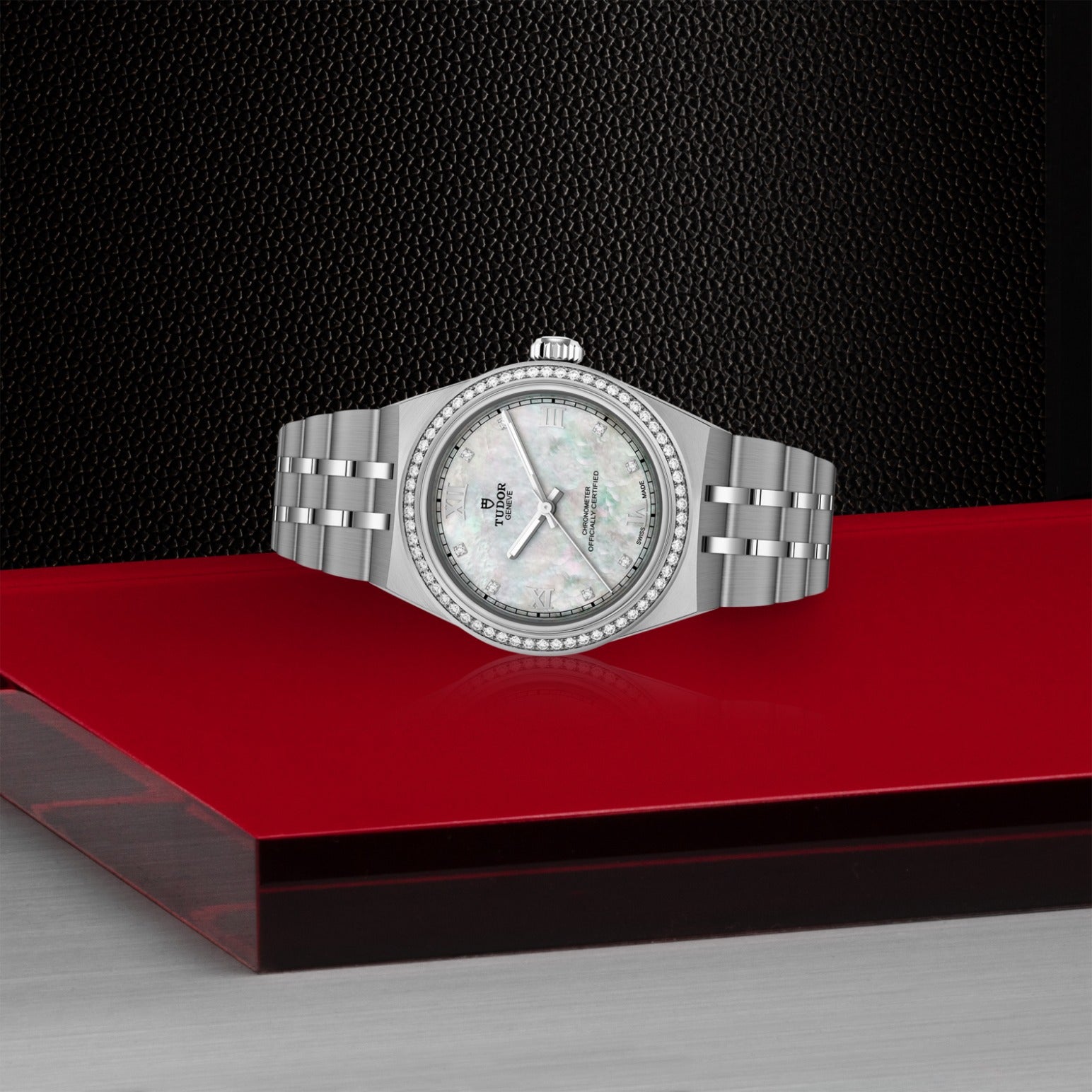 Video Thumbnail: Tudor 0001 - Tudor Royal M2830a1s0-0001