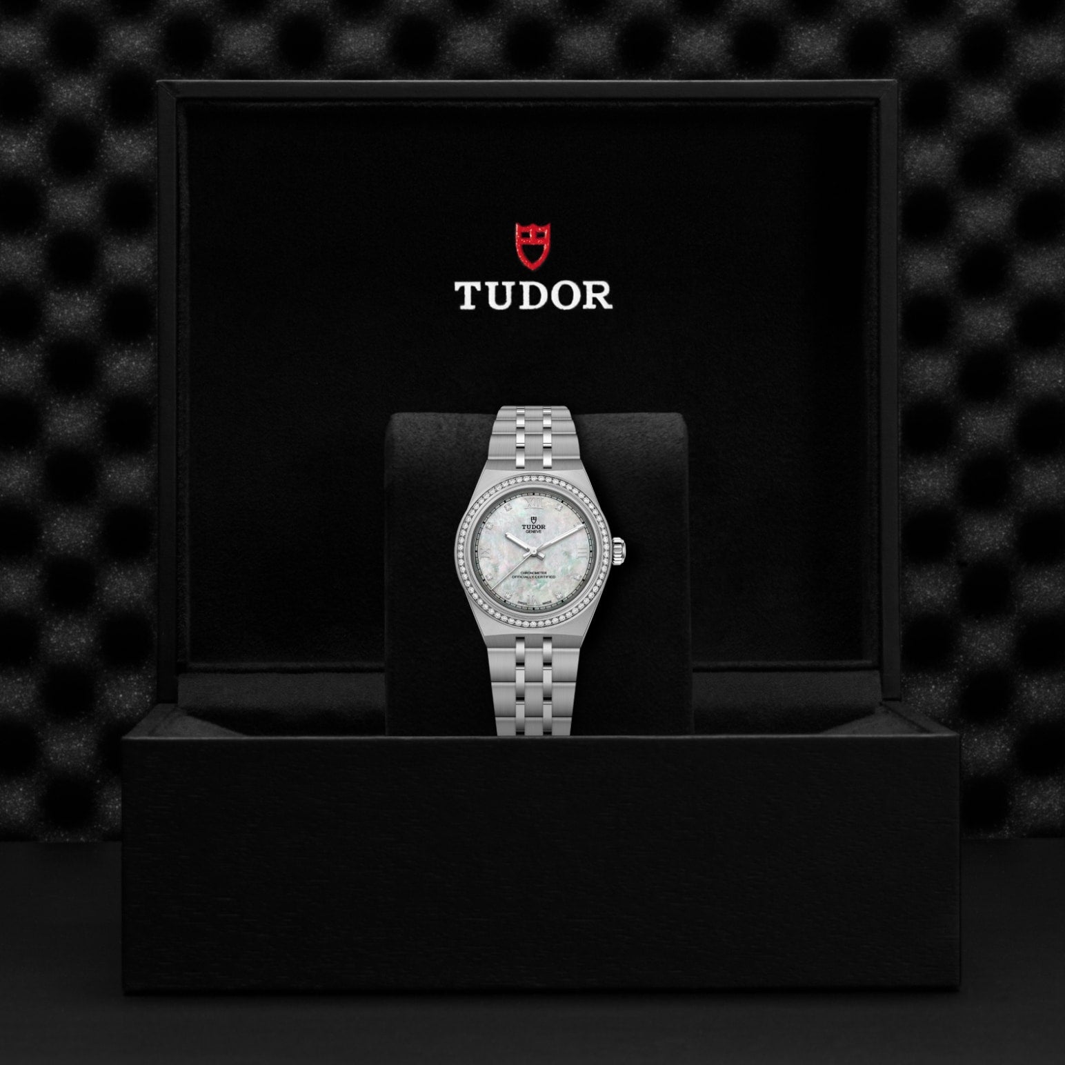 Video Thumbnail: Tudor 0001 8581 - Tudor Royal M2830a1s0-0001