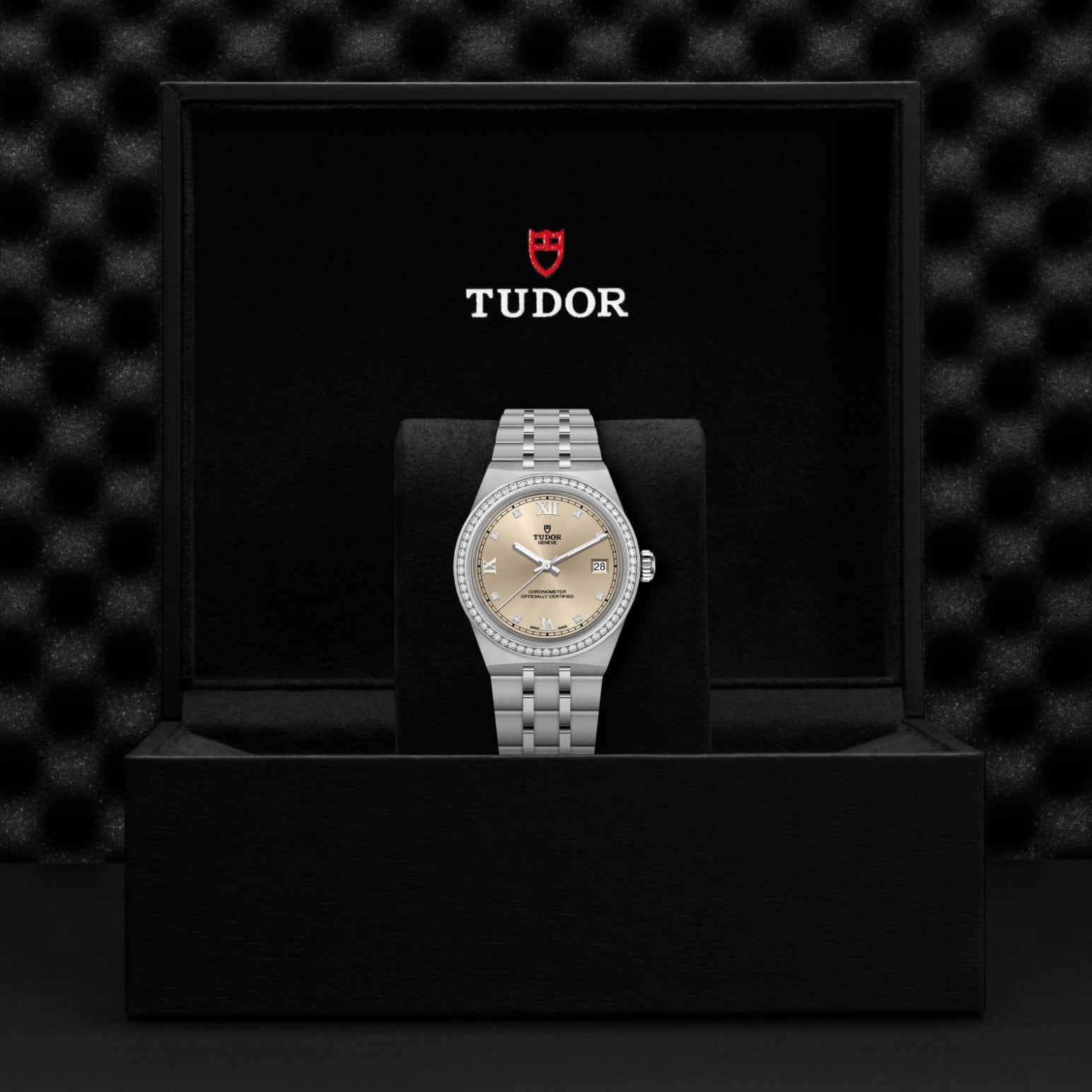 Video Thumbnail: Tudor 0001 - Tudor Royal M2836c1s0-0001